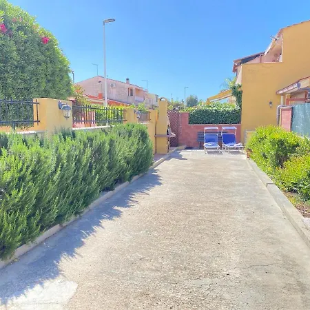 Capitana Privat Parking- 350 From The Holiday home *