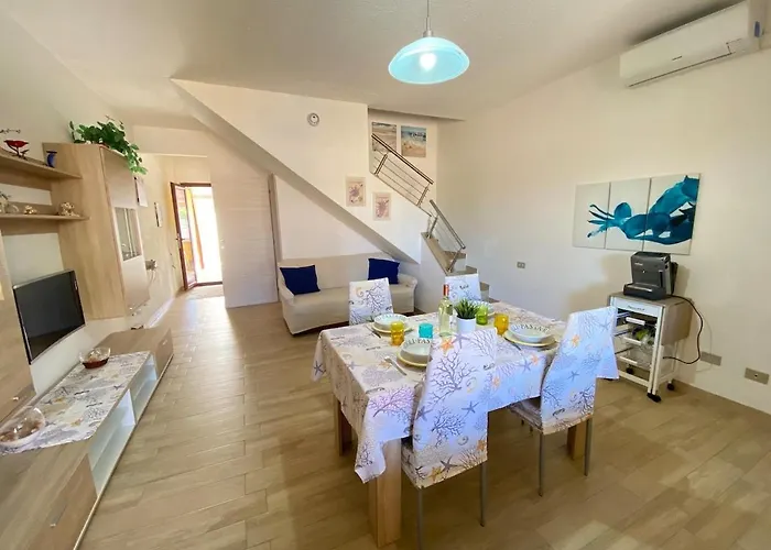 בית נופש Capitana Privat Parking- 350 From The Quartu SantʼElena